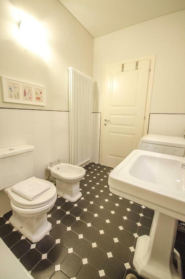 Azeglio Apartment, A Due Passi Da Piazza Maggiore Μπολόνια Εξωτερικό φωτογραφία